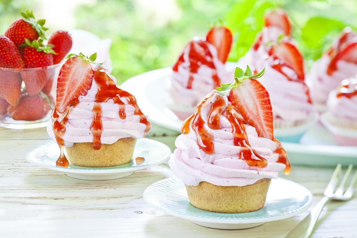 Eperkrémes muffin eperöntettel