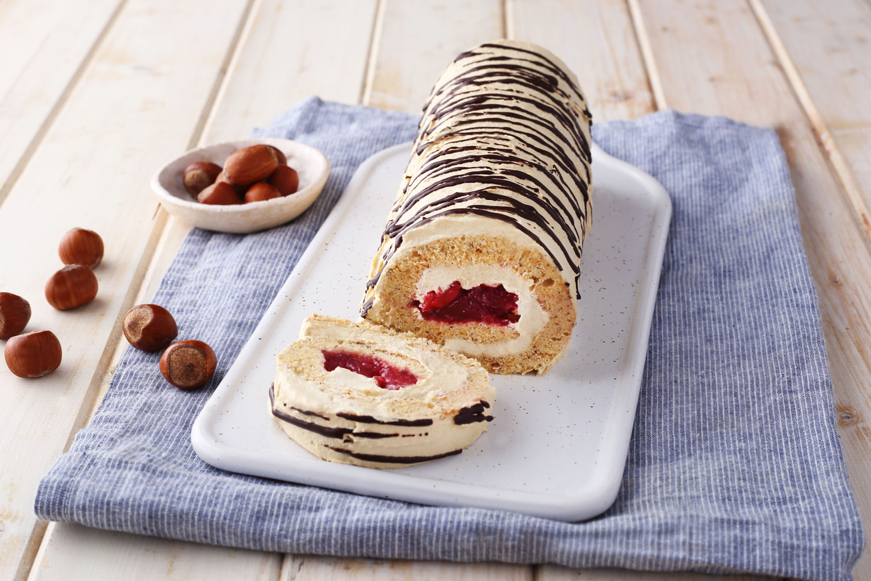 Meggyes-mogyorós rolád