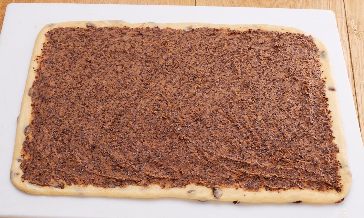 Csoki tekercs gyümölcskenyér módra