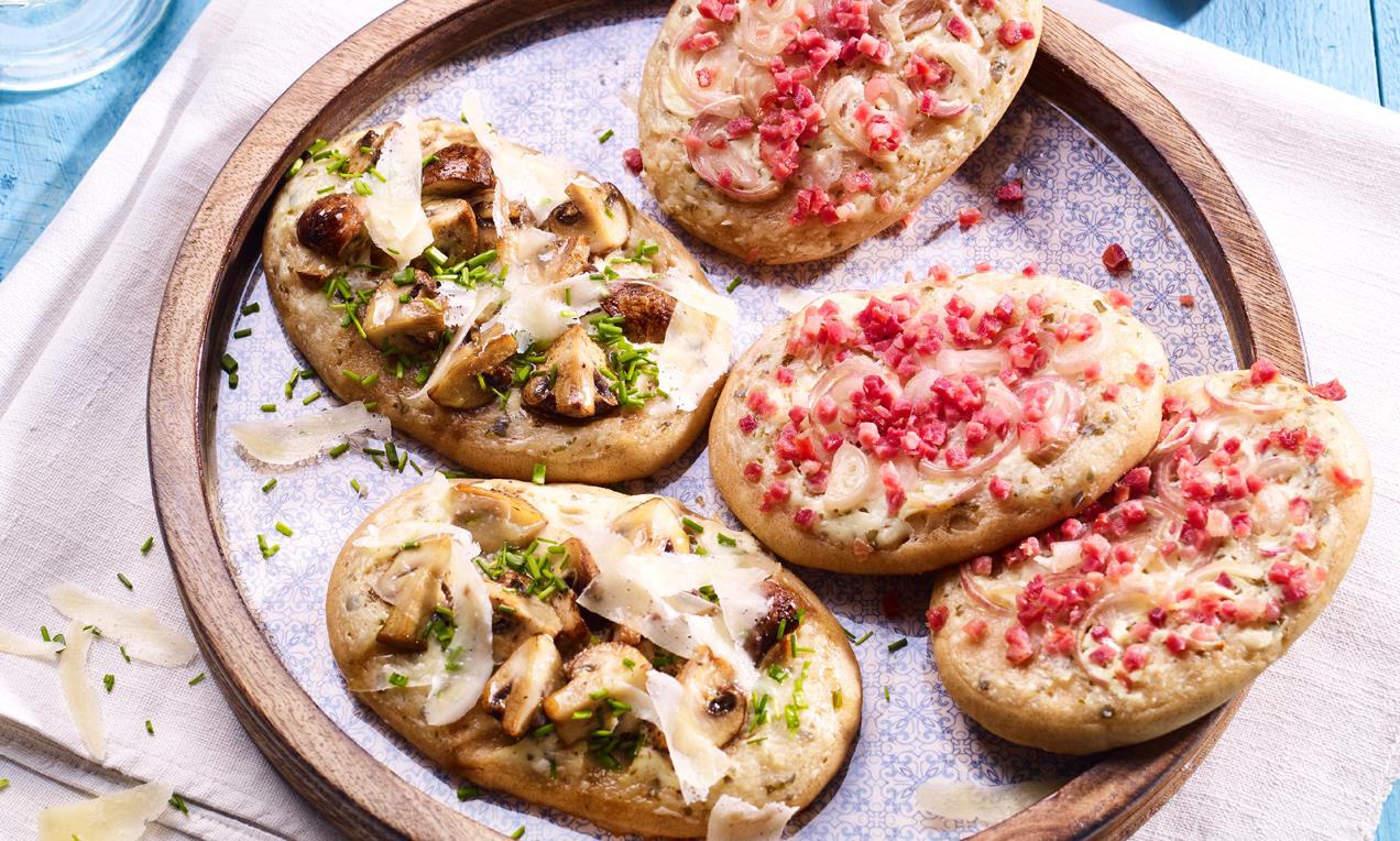 Gombás vagy hagymás-sonkás csónakok