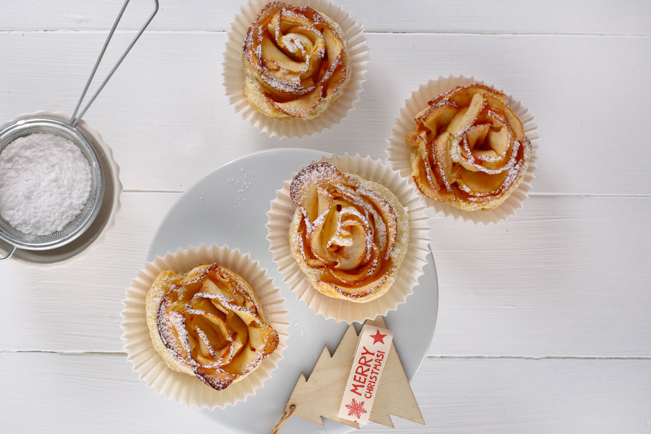 Almás rózsasütemény