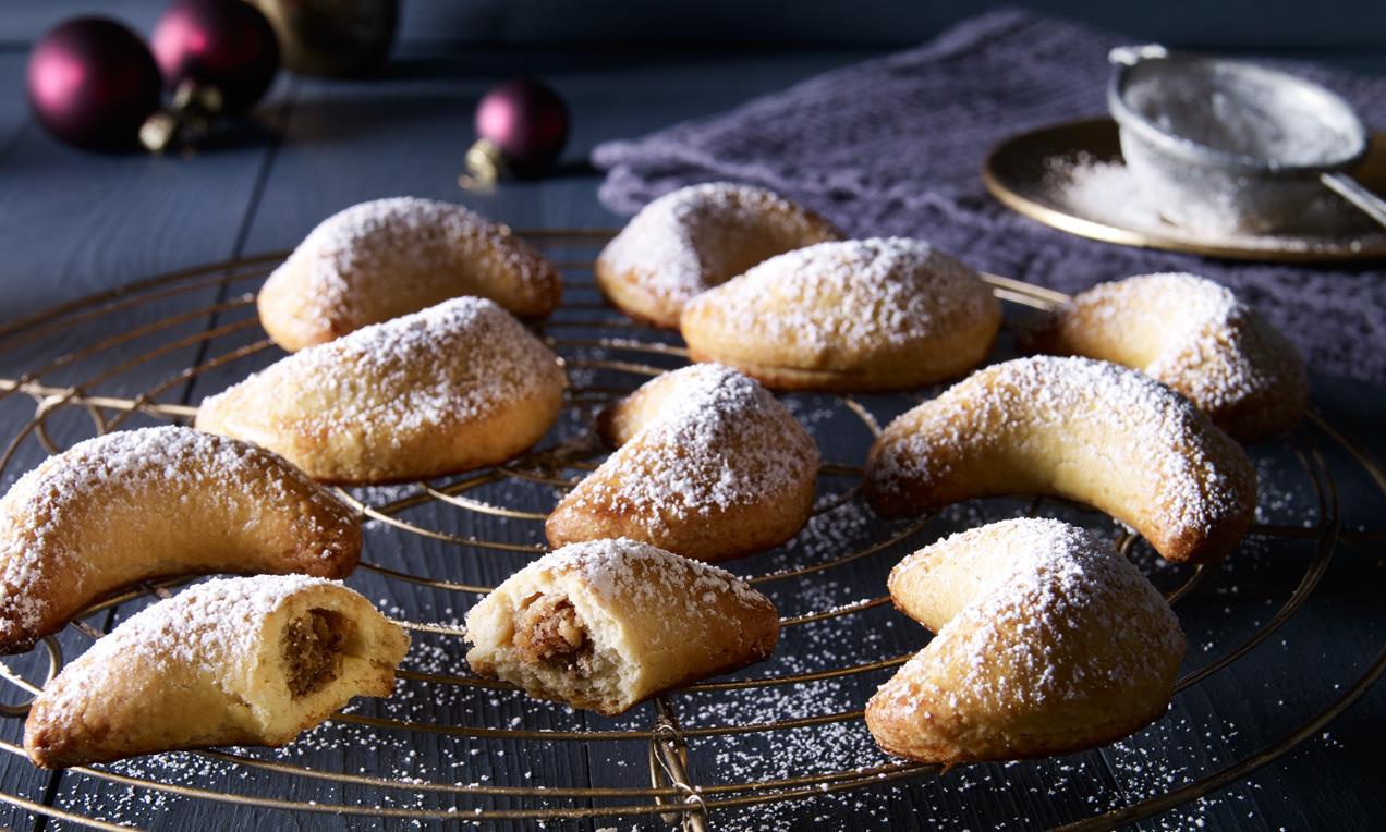 Kiflik diós-marcipános töltelékkel