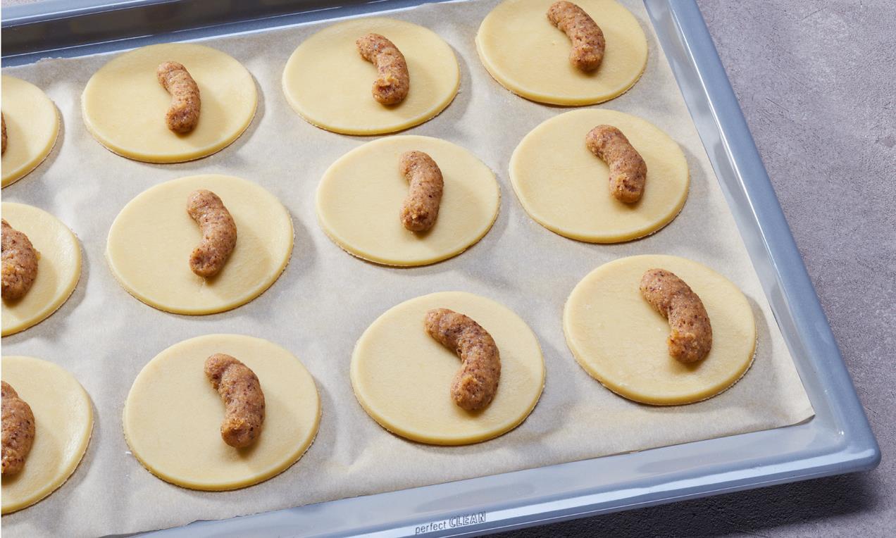 Kiflik diós-marcipános töltelékkel