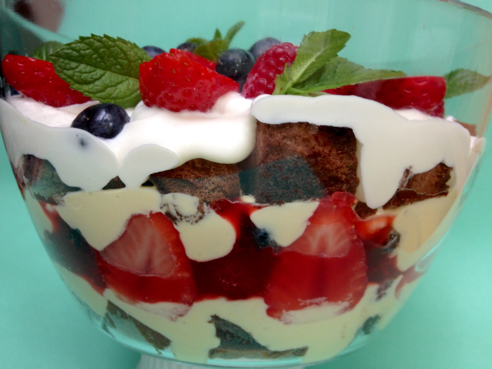 Erdei gyümölcsös Trifle