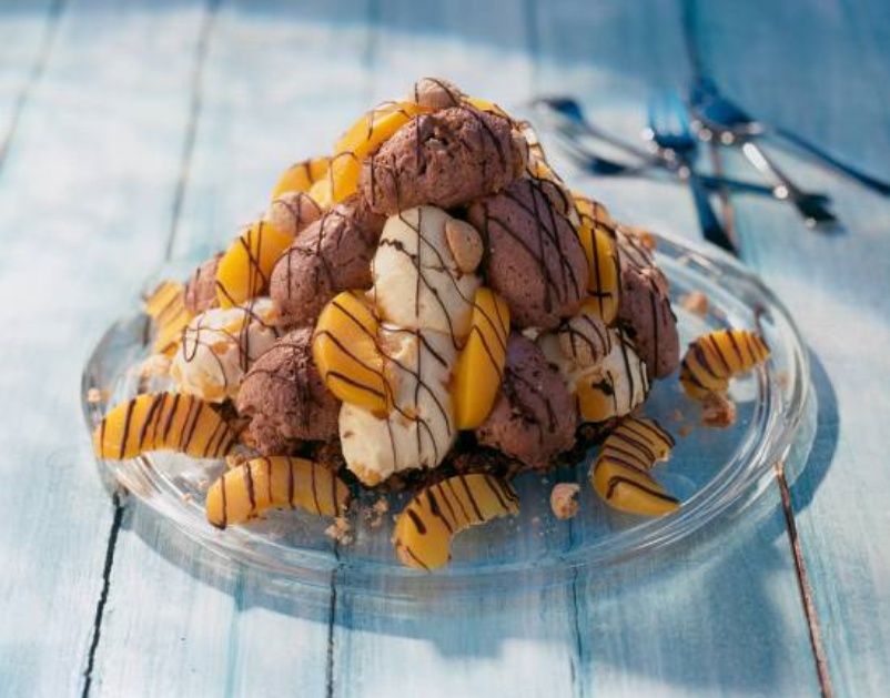 Jeges barackos-csokis torta