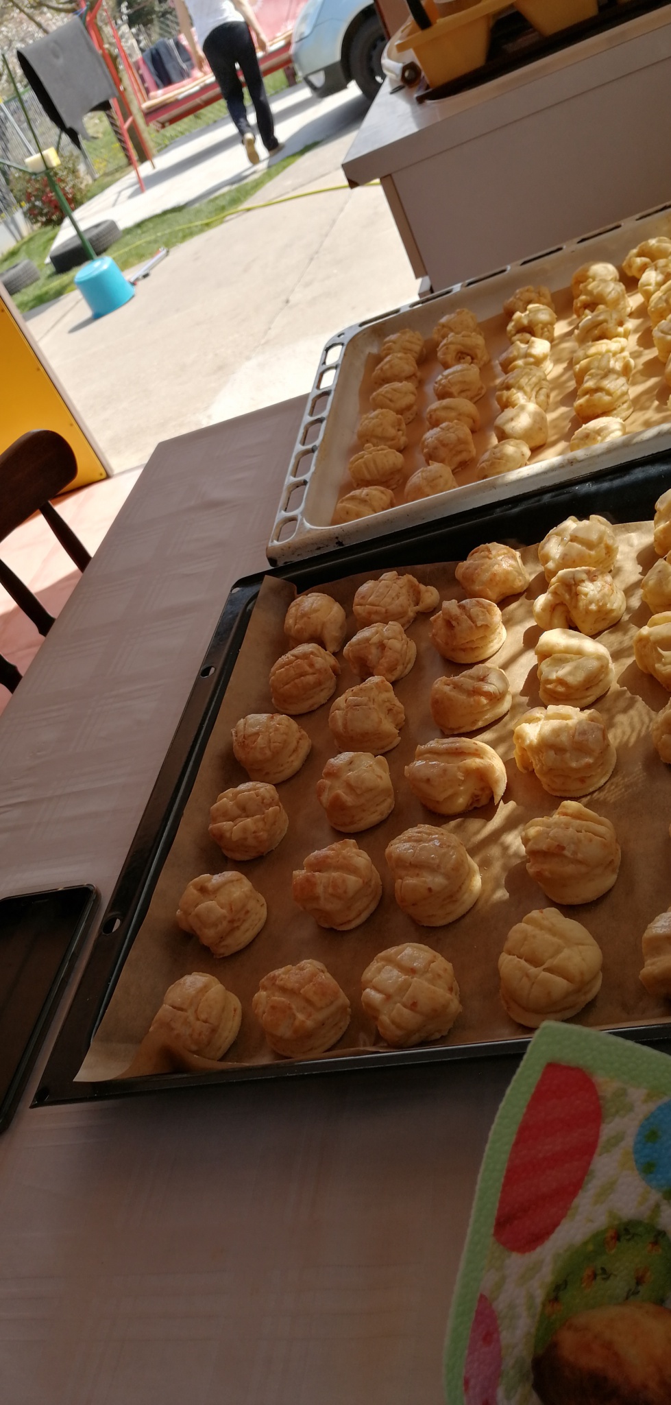 Hajtogatott tepertős pogácsák