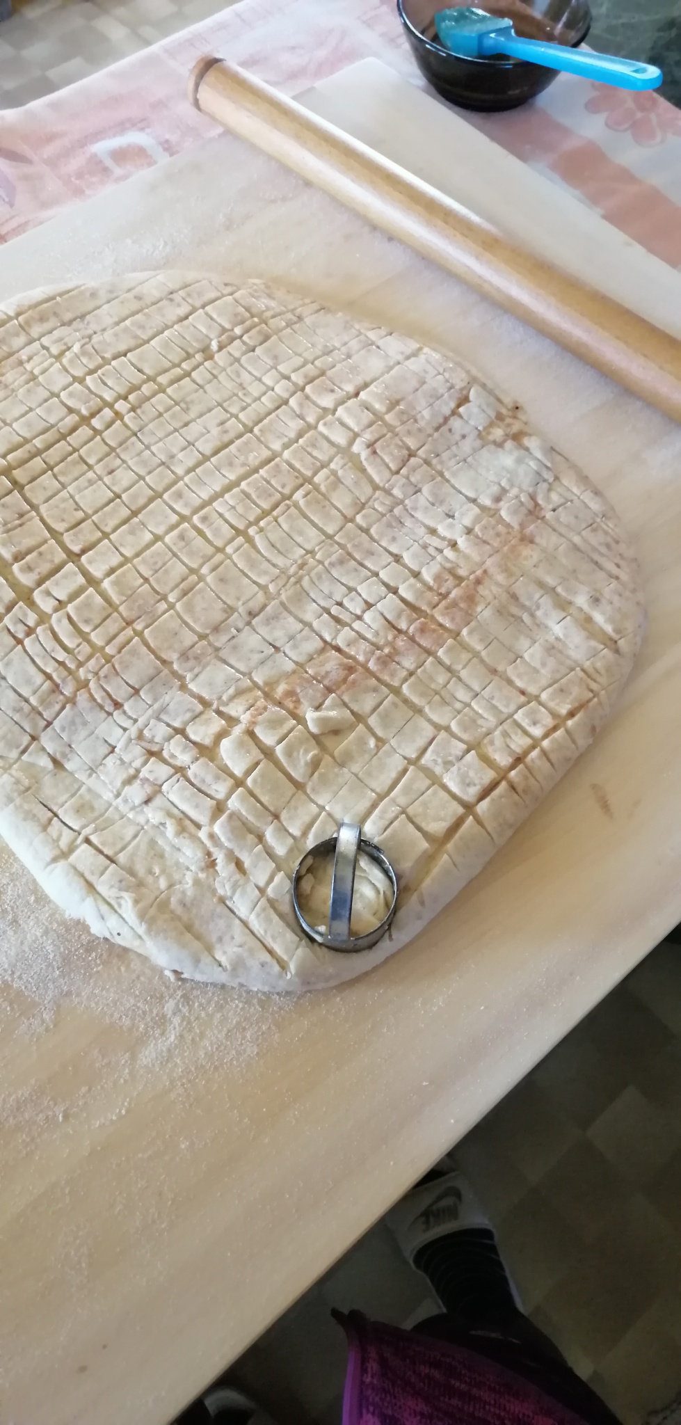 Hajtogatott tepertős pogácsák