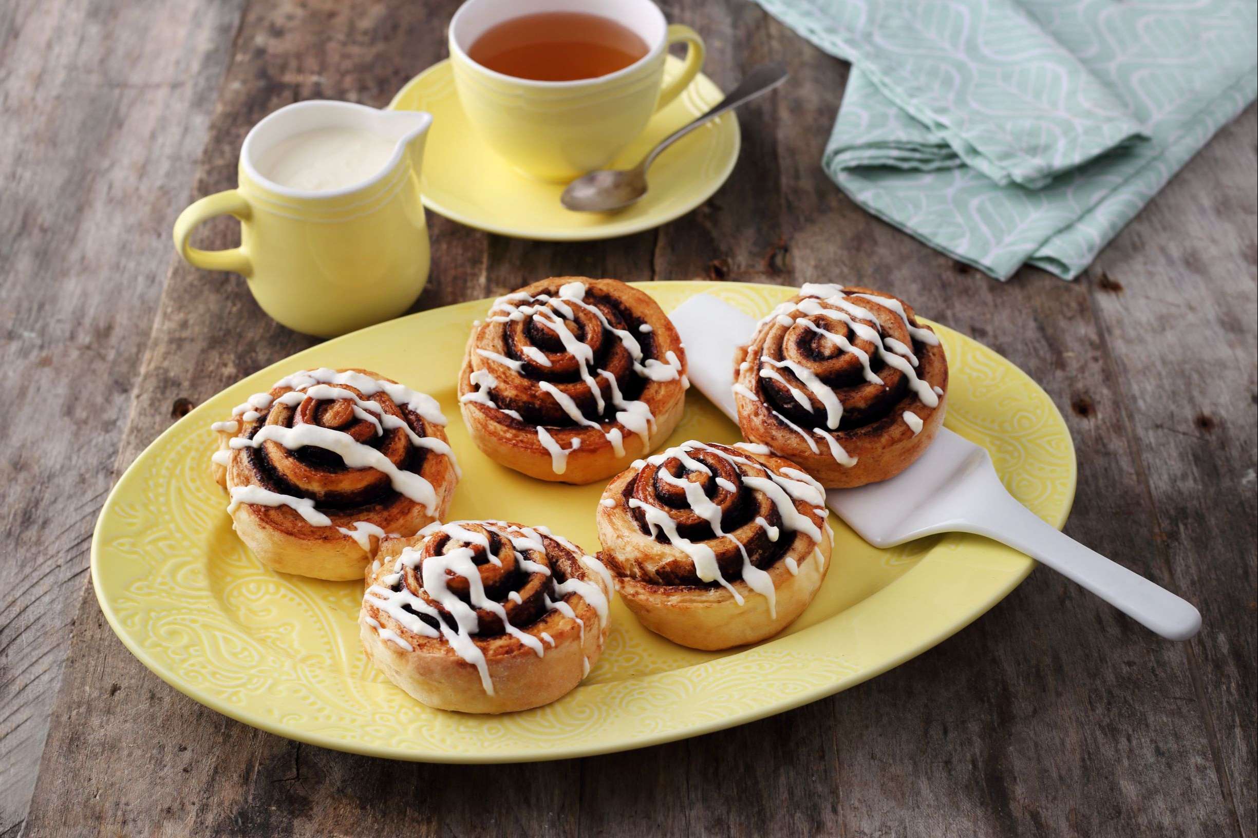 Kakaós-fahéjas csiga krémsajtos mázzal