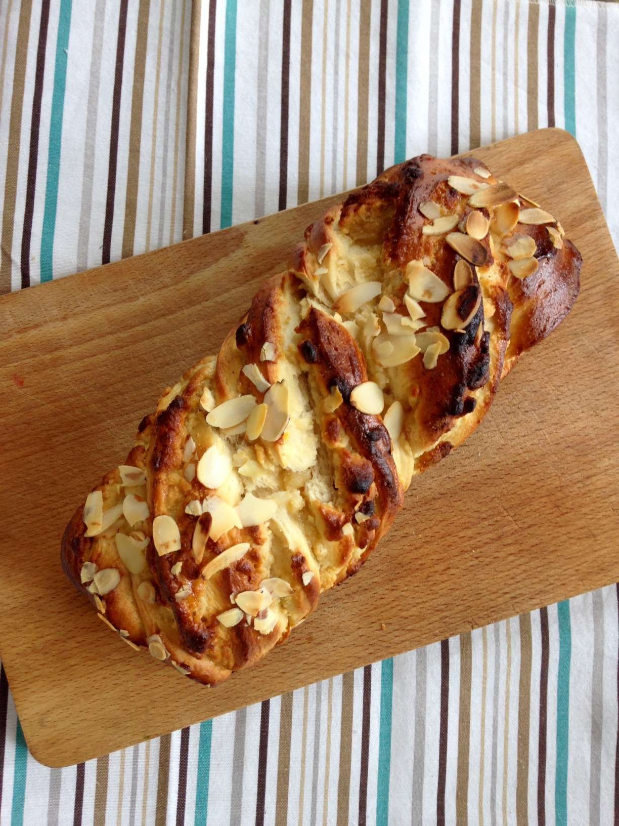 Marcipànos kalàcs (Babka)