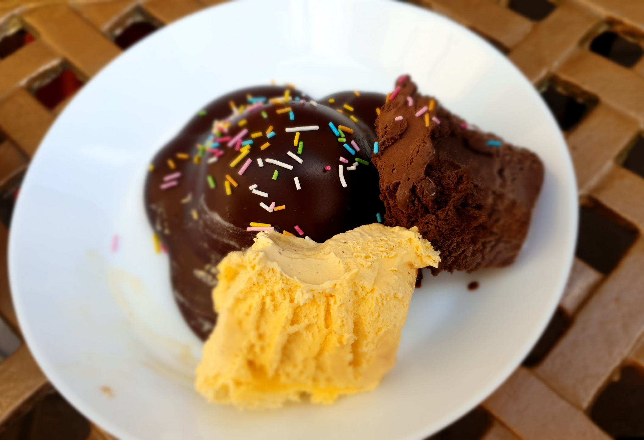 Pudingos barack gömb alatt megbúvó diós halom