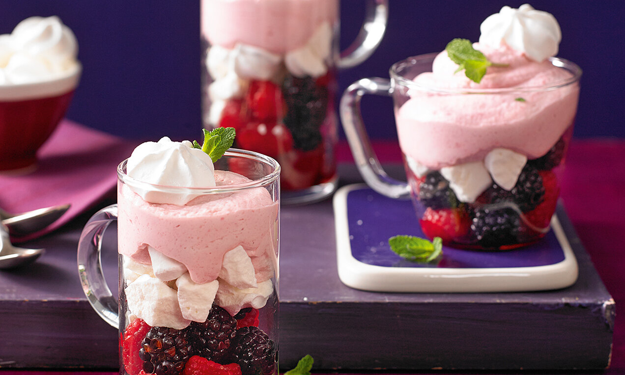 Bogyós gyümölcsös pohárkrém