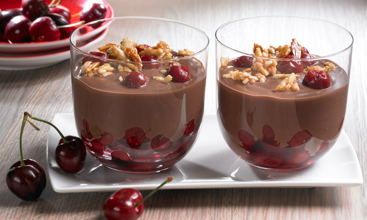 Meggyes-csokoládés desszert