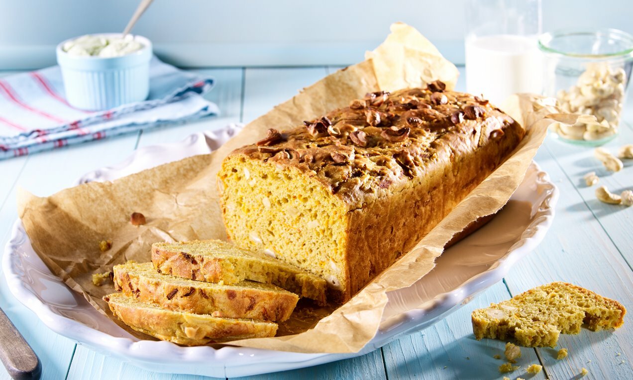 Currys-tökös-kesudiós kenyér