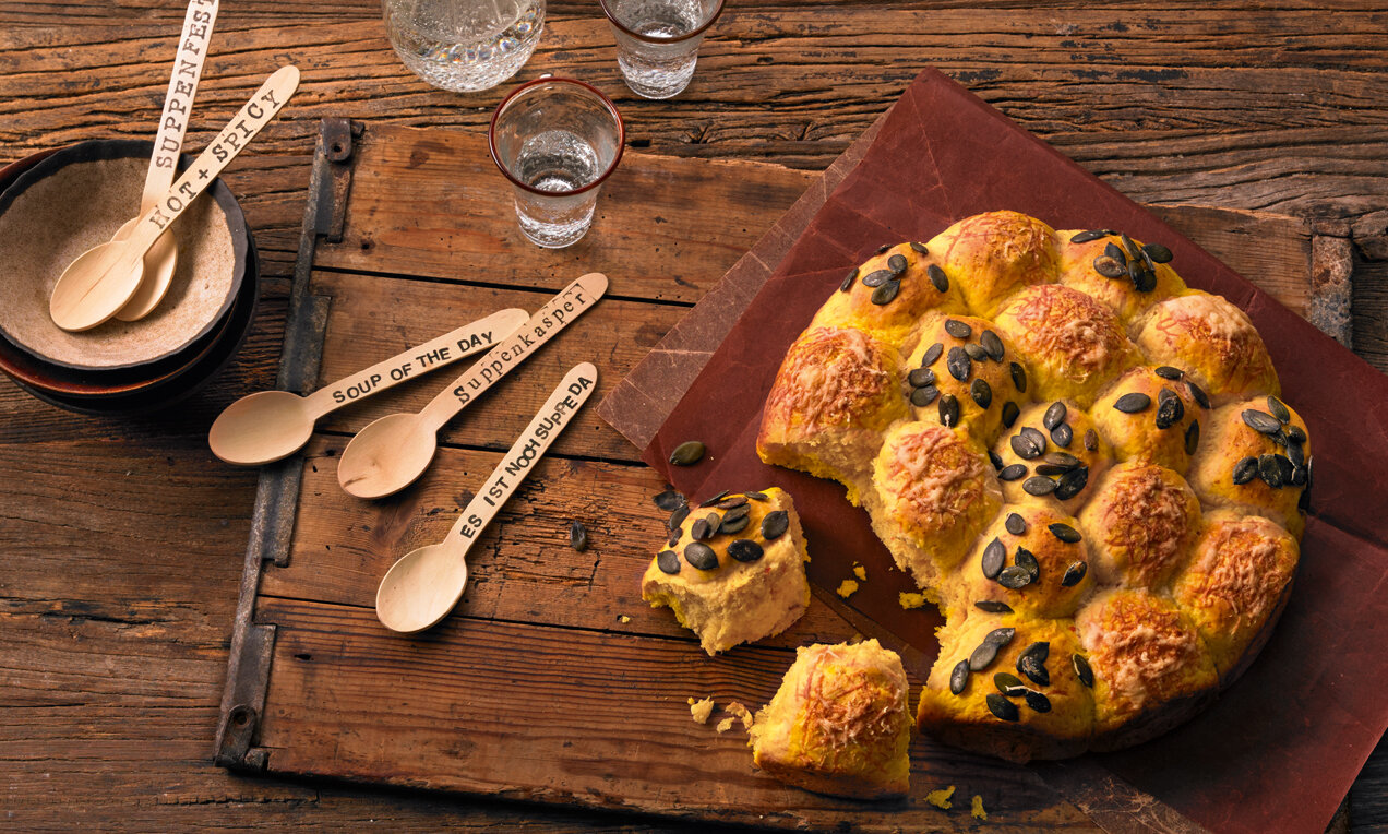 Tökös-sajtos bukta