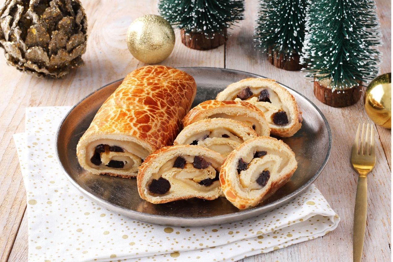 Marcipános-aszalt szilvás bejgli