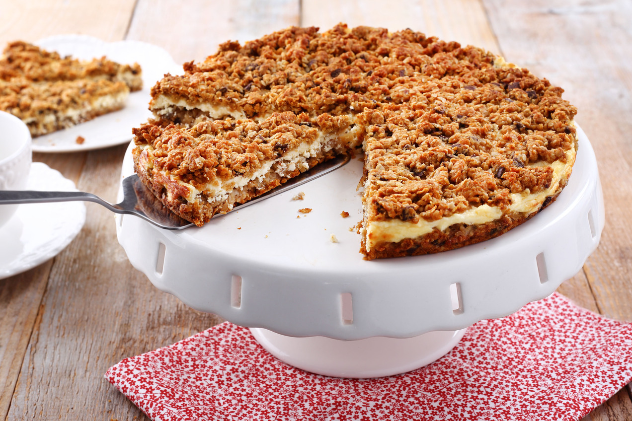 Almás-túrós zabpelyhes sütemény