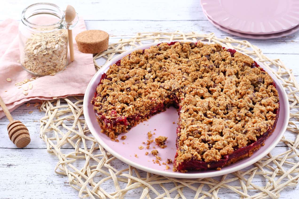 Meggyes zabpelyhes sütemény