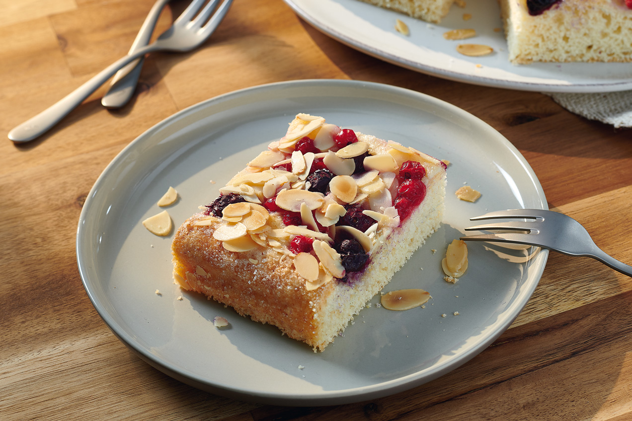 Kevert bogyós sütemény