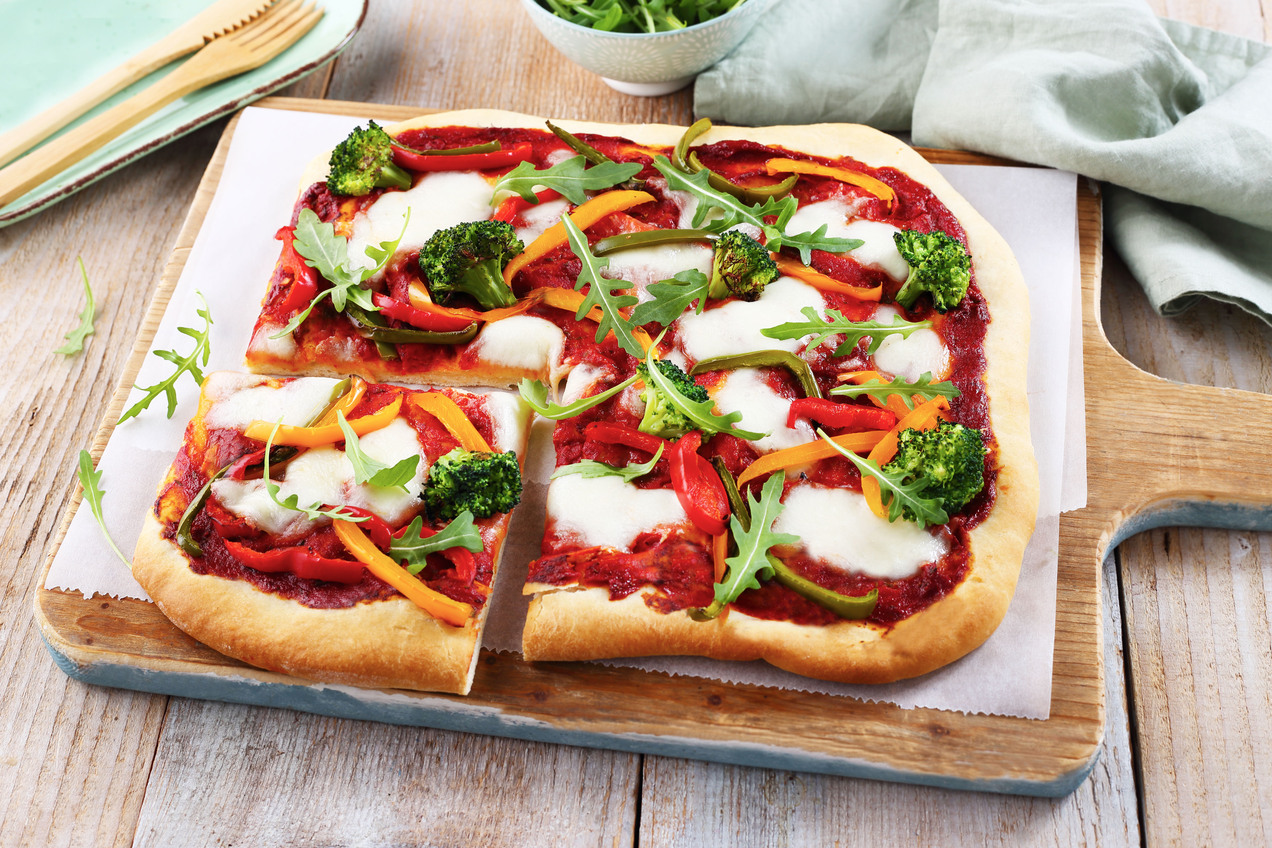 Vegetáriánus zöldséges pizza