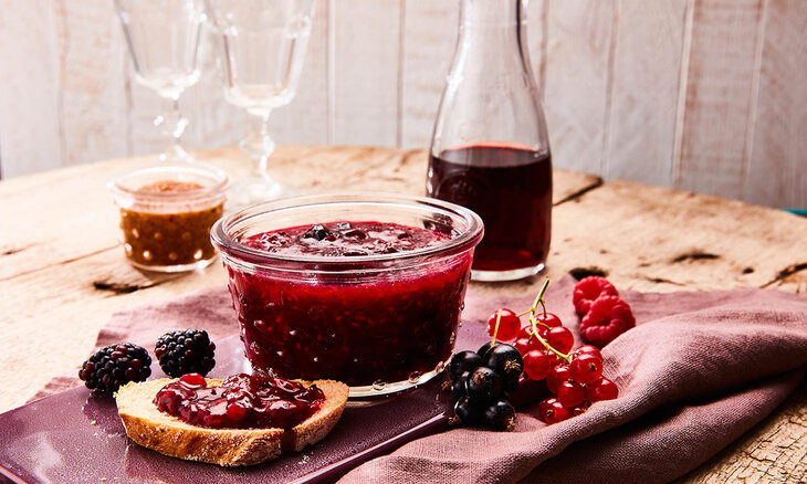 Bogyós gyümölcsös chutney mustárral