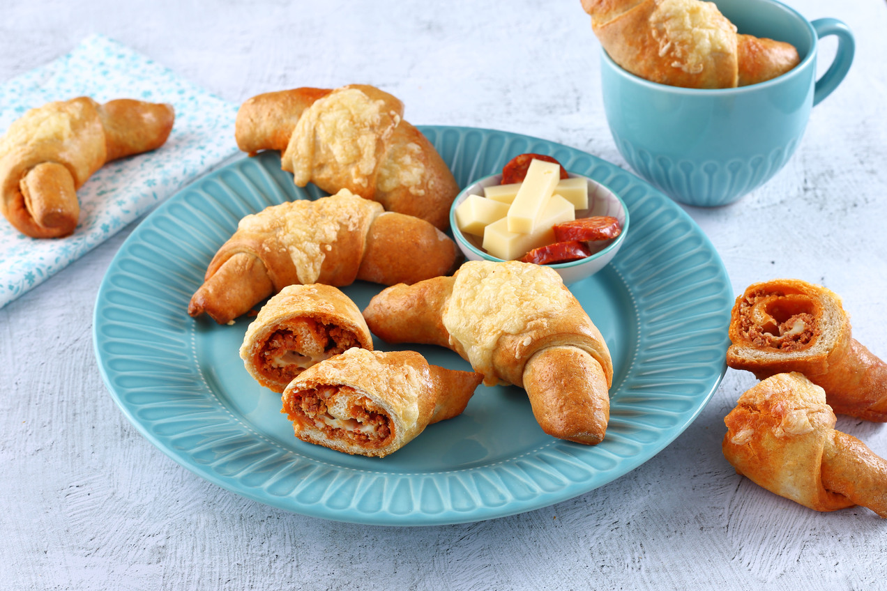 Kolbászos-sajtos kiflik