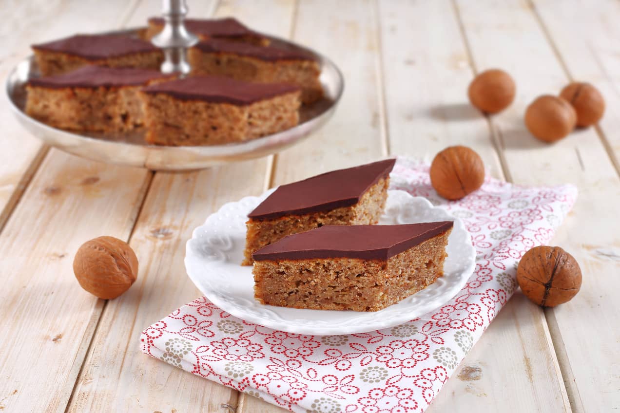 Almás-diós kevert sütemény