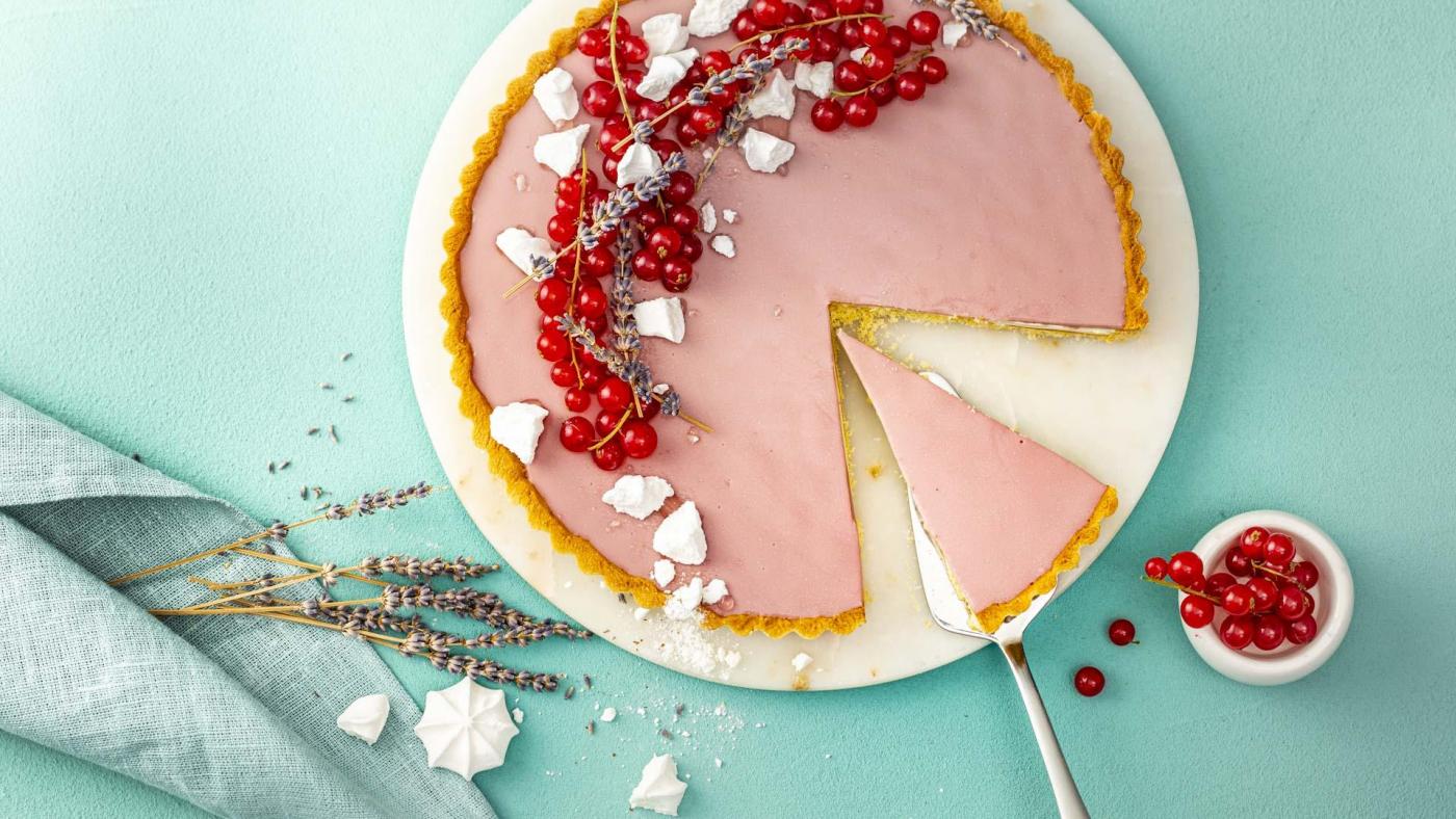 Levendulás panna cotta torta