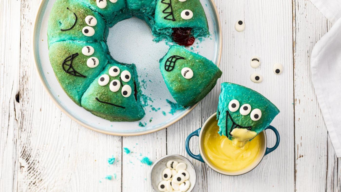 Lekvárral töltött kelt gombóc