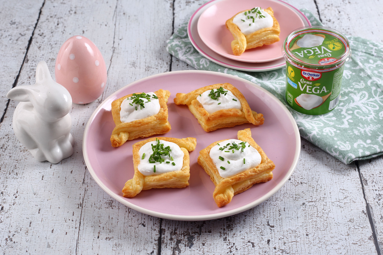 Vegán leveles kosárkák sajtkrémmel