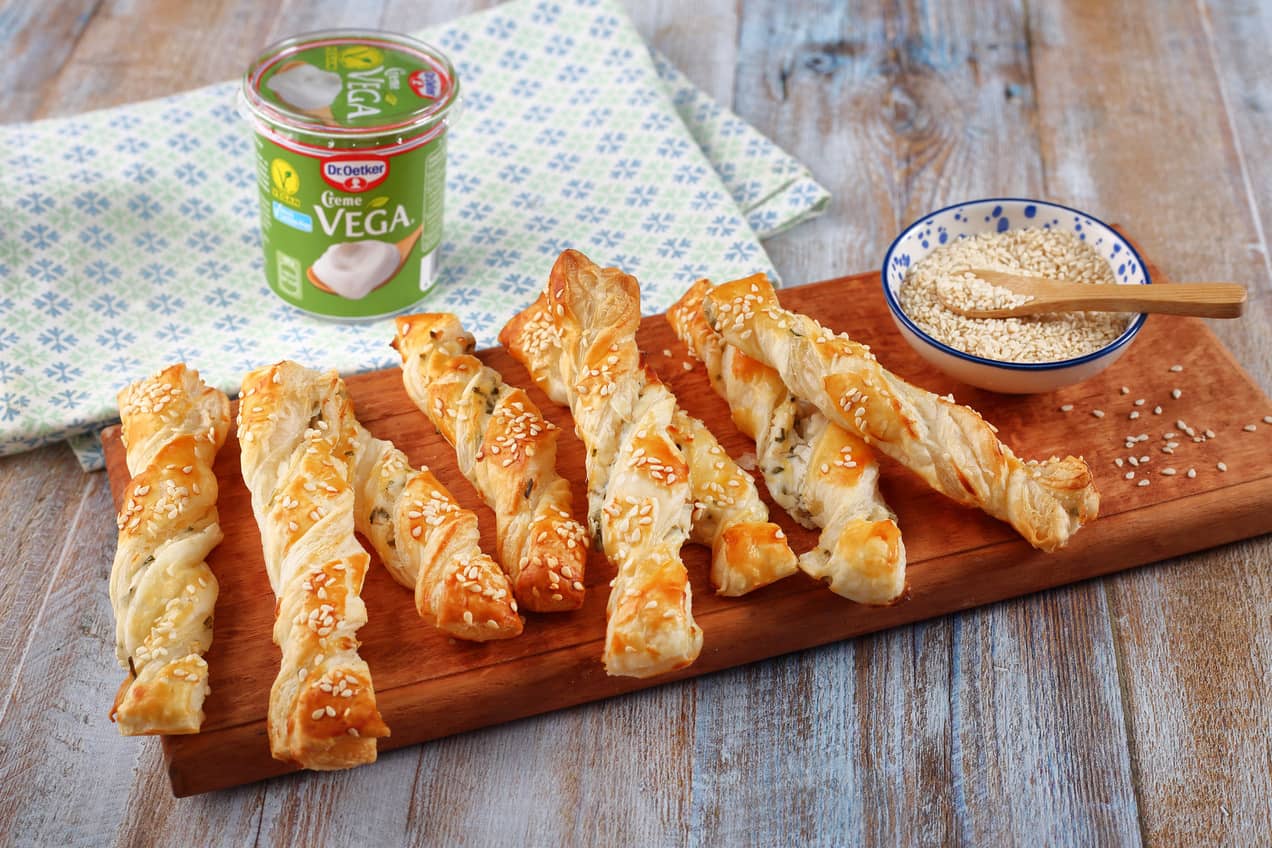 Laktózmentes zöldfűszeres-fokhagymás csavart rudak