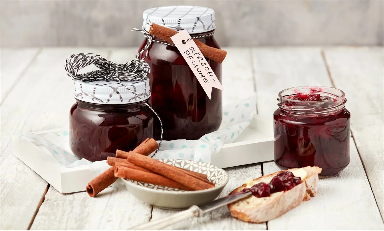 Meggyes szilvalekvár fahéjjal