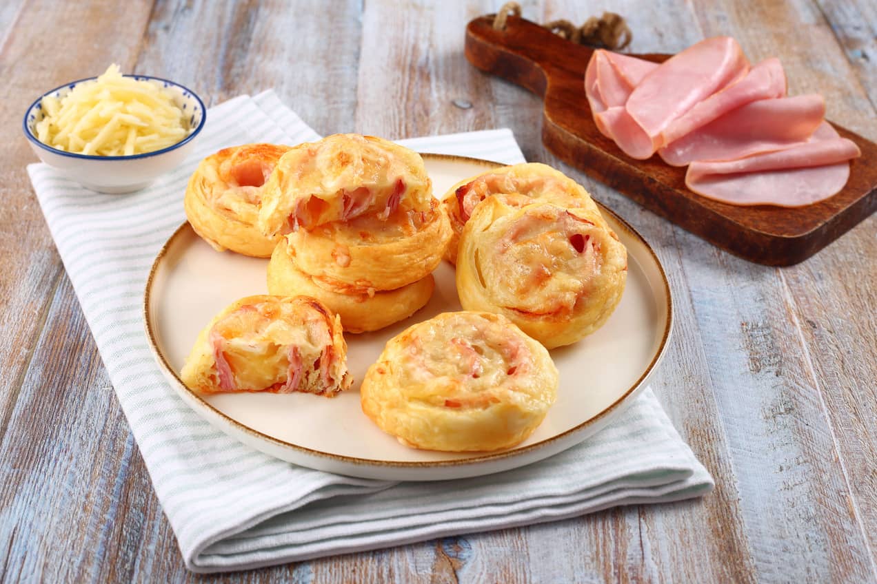 Sonkás-sajtos csigák