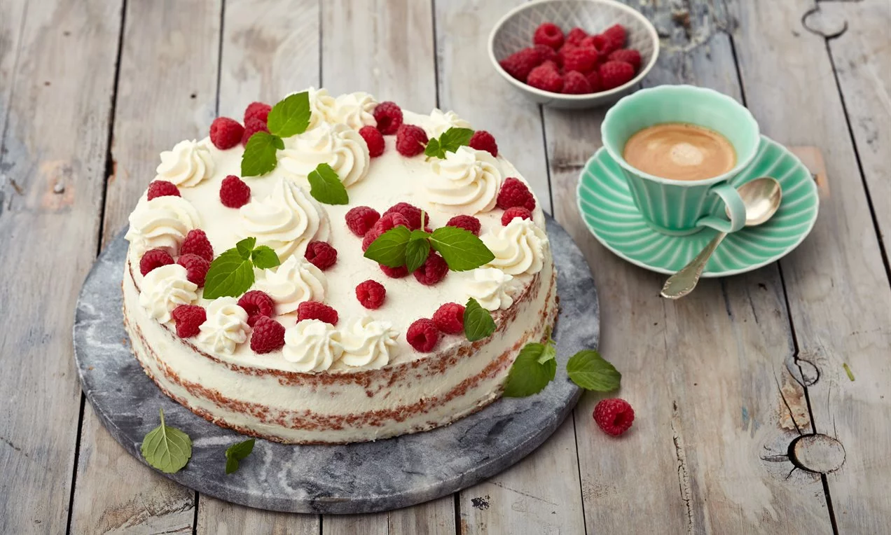 Krémes mascarponés málnatorta