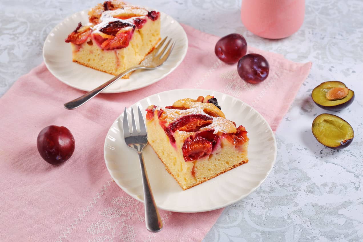 Joghurtos-szilvás pite