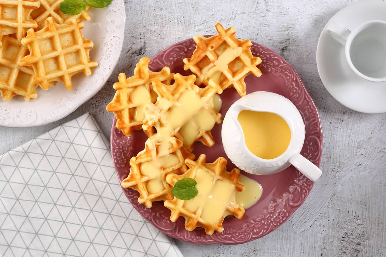 Gofrifalatkák vaníliaöntettel