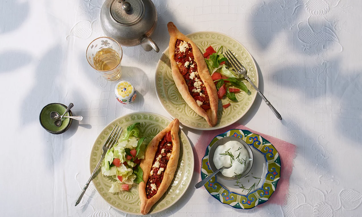 Vegetáriánus pide (török pizza)