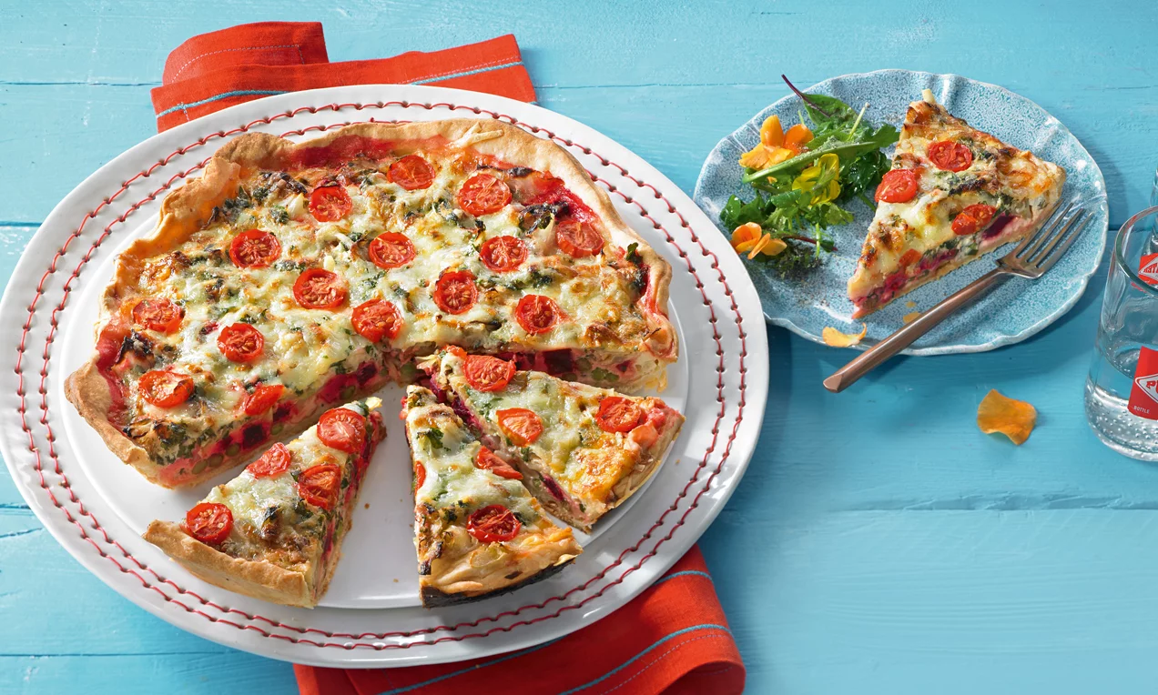 Zöldséges lepény zöldfűszeres öntettel