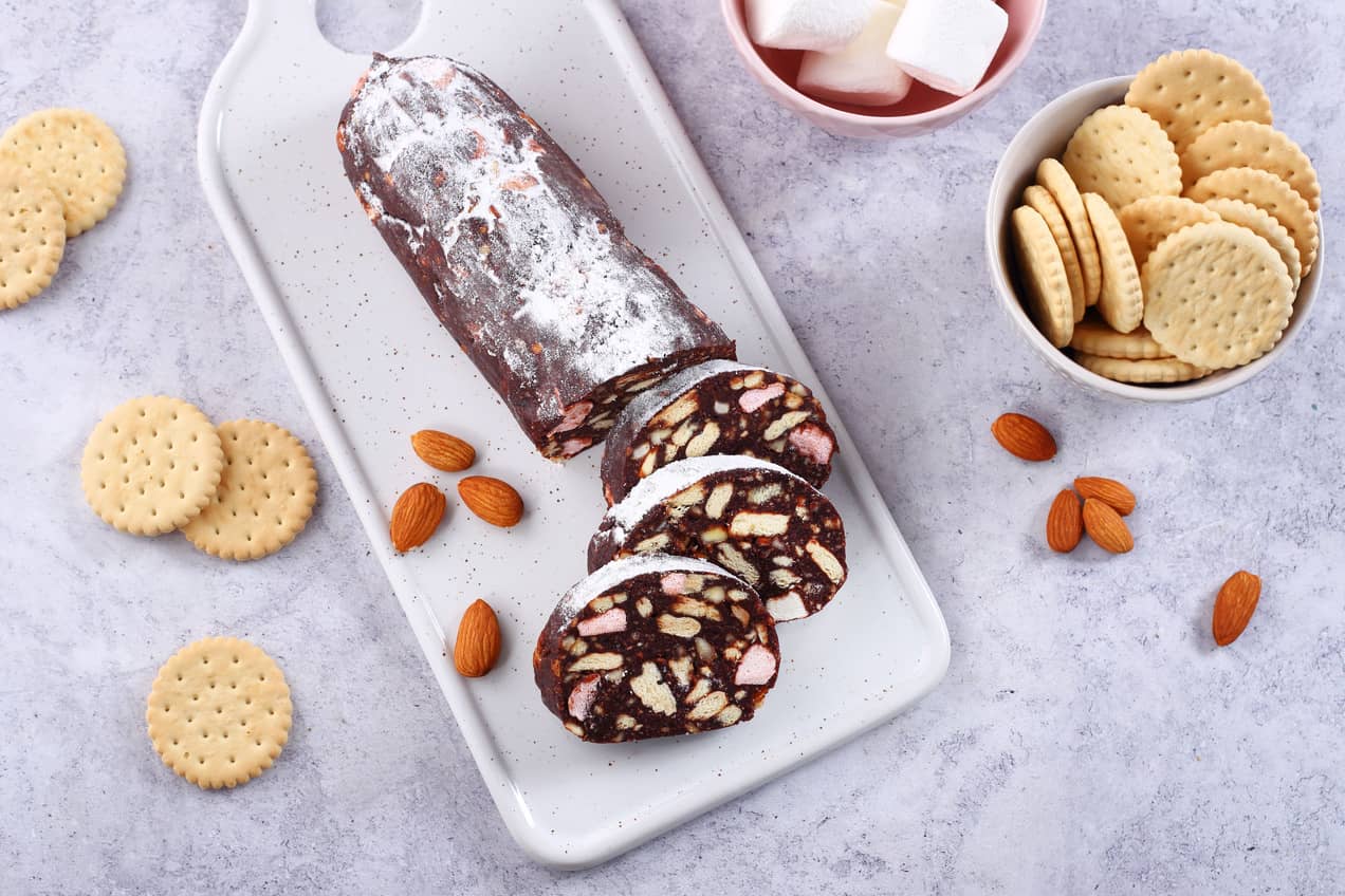 Pillecukros kekszszalámi