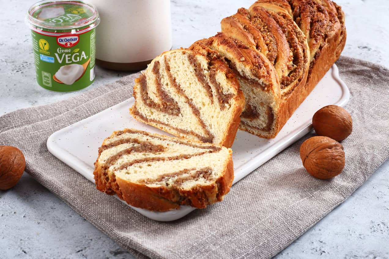 Diós-fahéjas csavart kalács