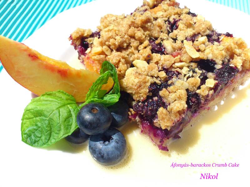Áfonyás-barackos morzsasüti