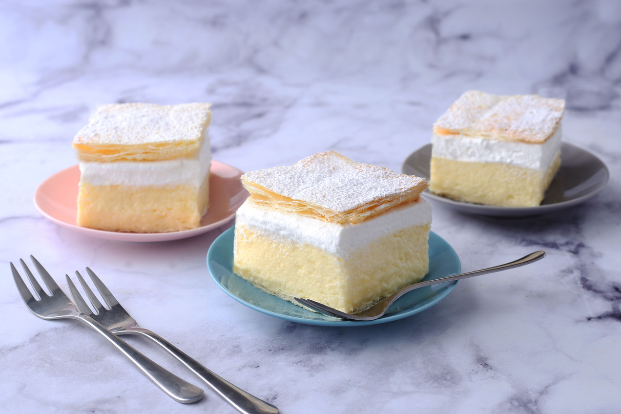 Házi krémes tejszínhabbal