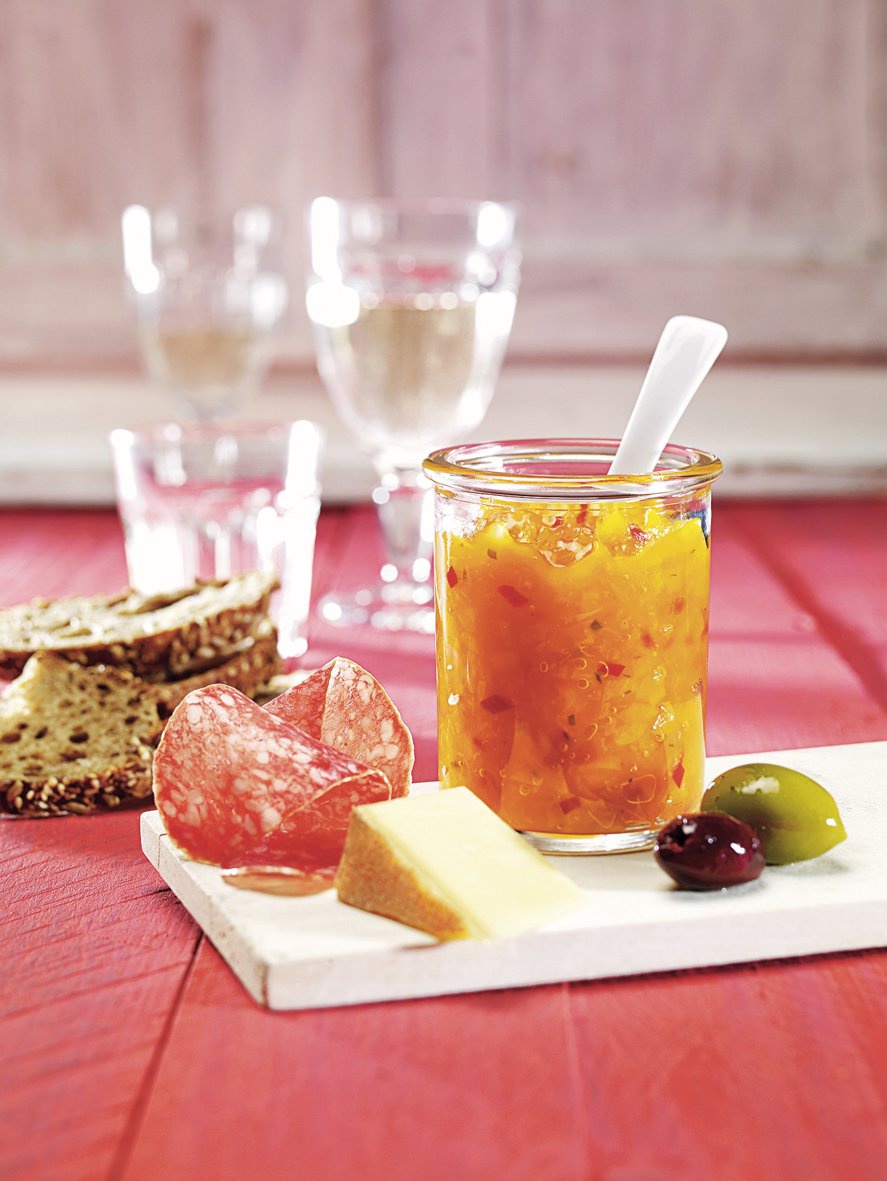 Paprikás őszibarack csatni