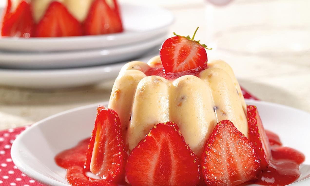 Mogyorós vanília puding eperszósszal